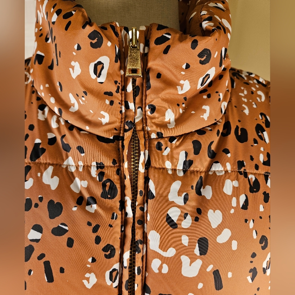 LOFT  Animal Print Zip Puffer Vest  Size large - Picture 3 of 6